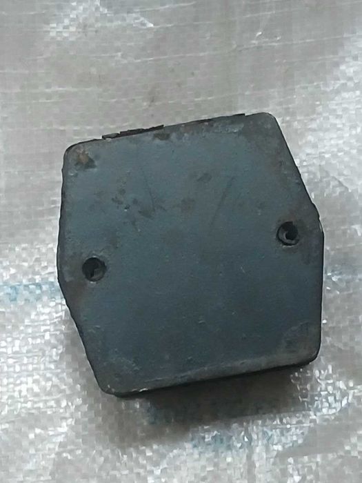 Подушку под двигатель Москвич 2141