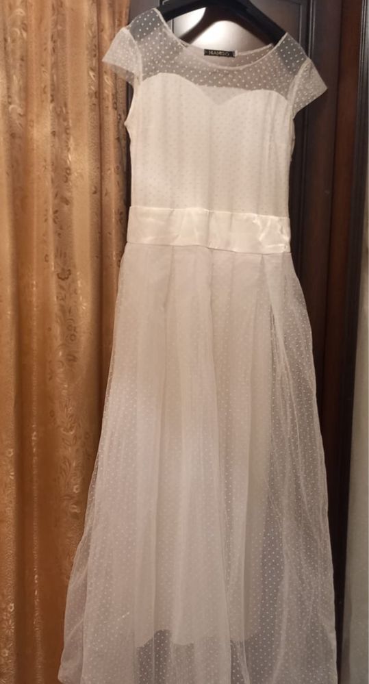 Белое платье для выпускнова, можно надевать на другие мероприятия