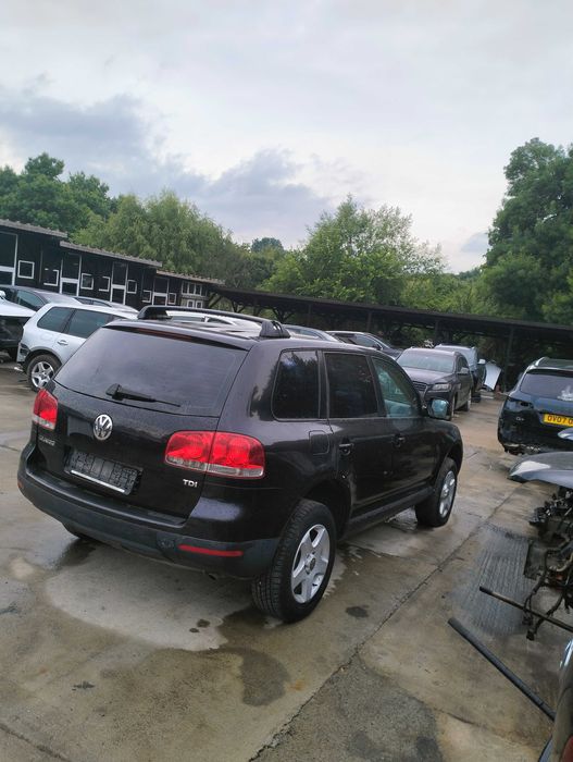 VW Touareg 2.5 R5 ,174 к.с. , 50 броя на части