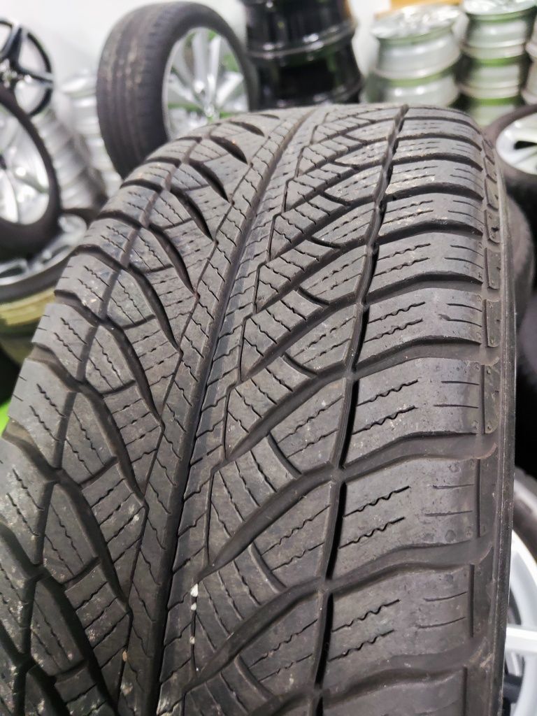 4 бр 225/55/17 Goodyear зимни гуми