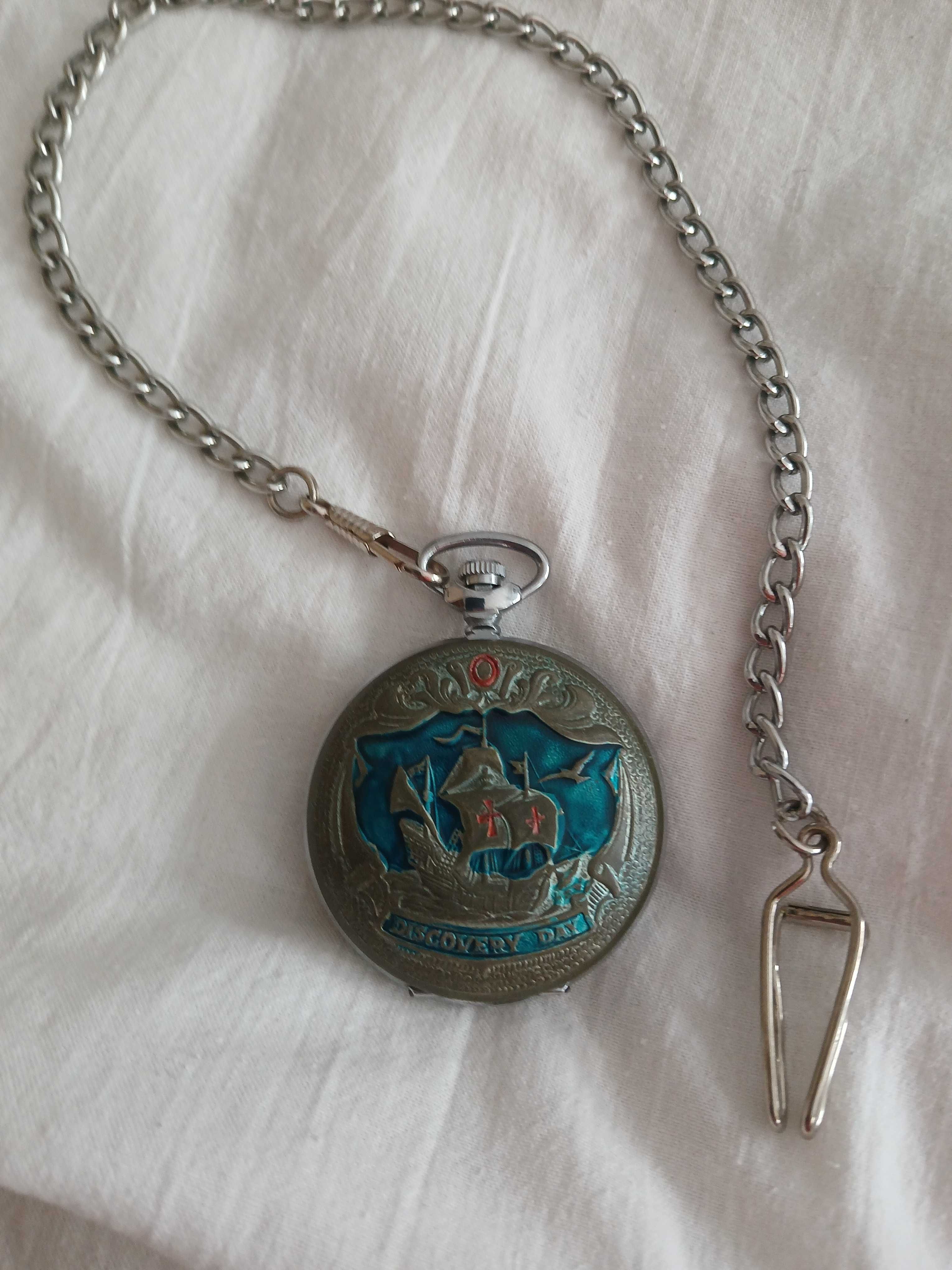 Продавам джобен часовник