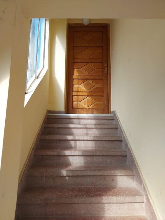 Inchiriez apartament în vila