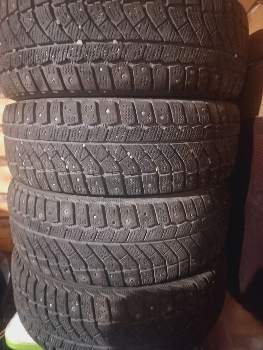 Продам зимние шины на гранту