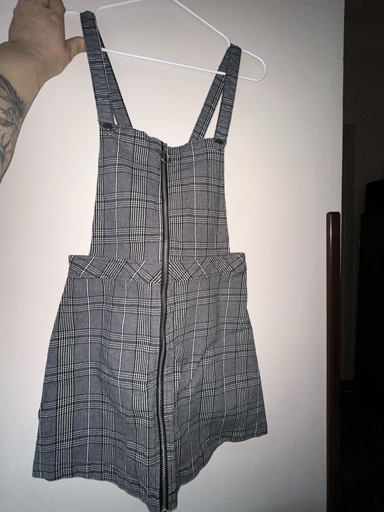 Salopetă fustiță (H&M)