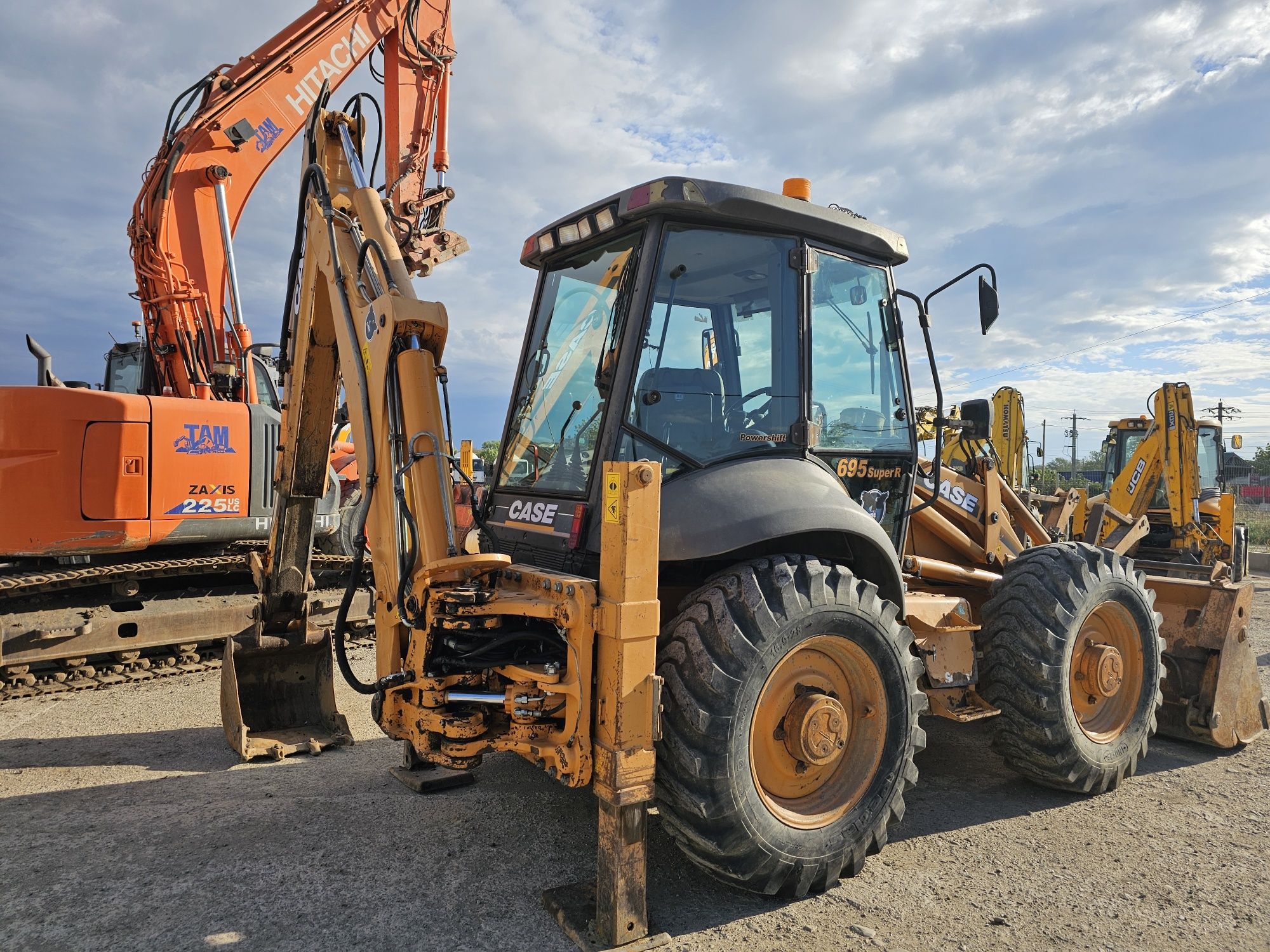 Buldoexcavator Case 695 SR2-4PS buldo excavator