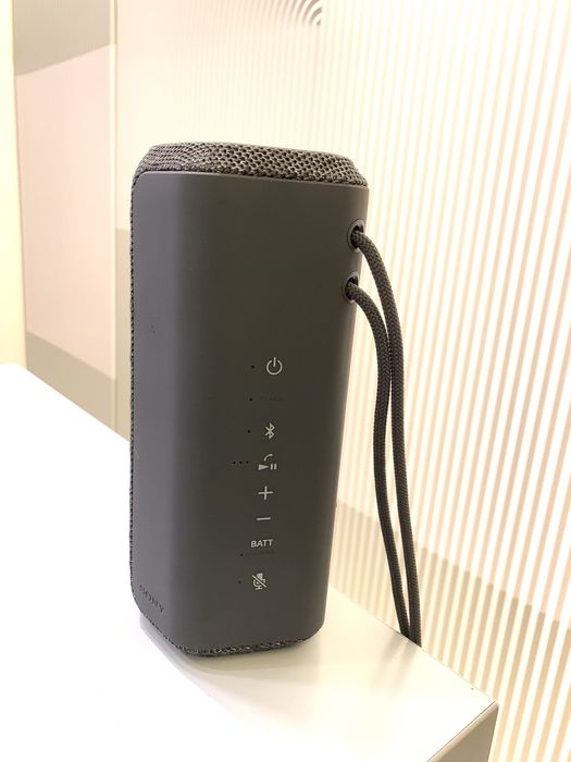 Vand boxa Sony XE200
