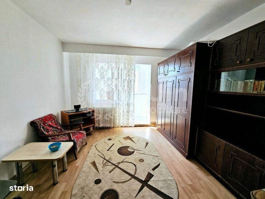 Apartament 3 camere decomandat | Balcon | Etaj 8/10 | Pod Calvaria