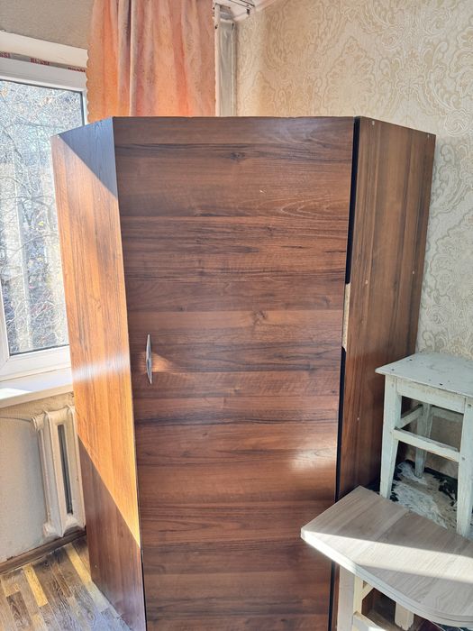 Продам шкаф ддя спальни. Шкаф большой. Шкаф спалтня. Шкаф призожая.