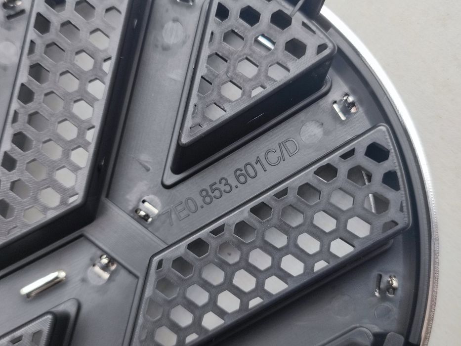 165мм Предна емблема VW T5 Транспортер 2010-2015г. Крафтер 7E0853601