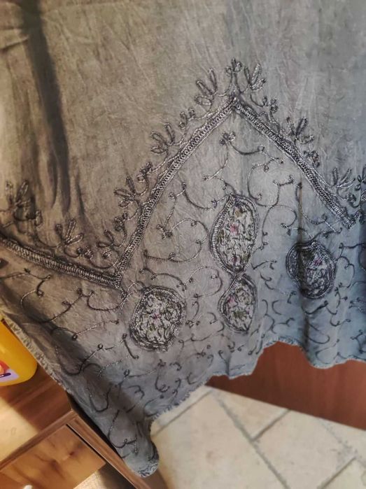 Стилна рокля с големи размери (Индия)