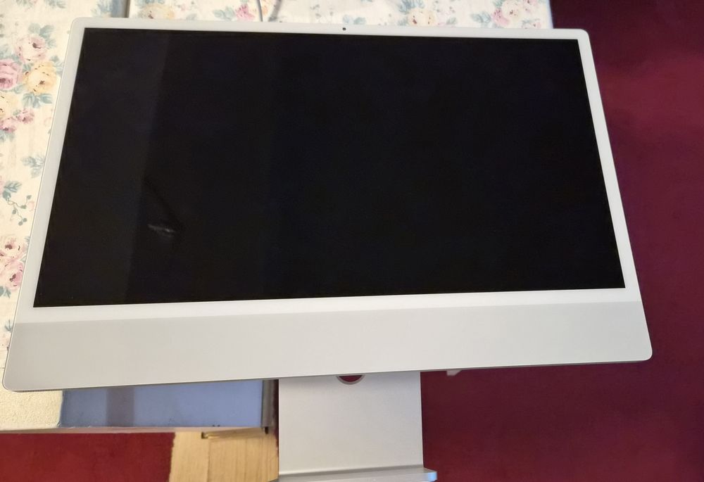 Vand iMac 24" M3 8gb ram 512gb ssd