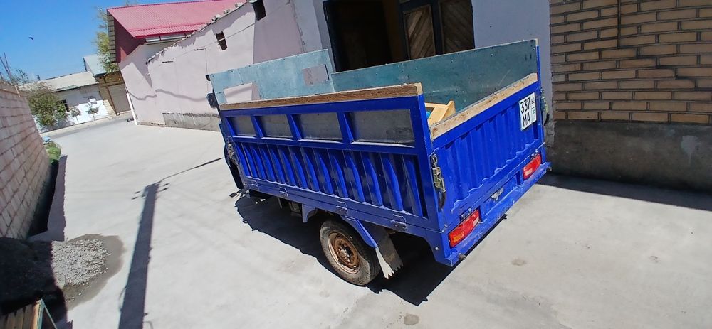 Лочин мотоцикл сотилади