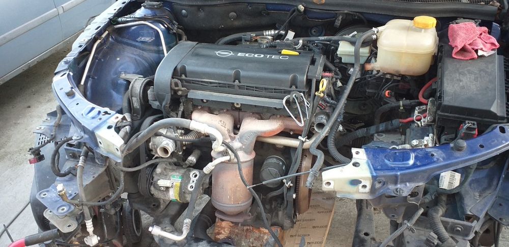 Alternator opel astra h   16 16 v  2007