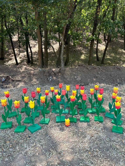 Lalele din lemn executate manual