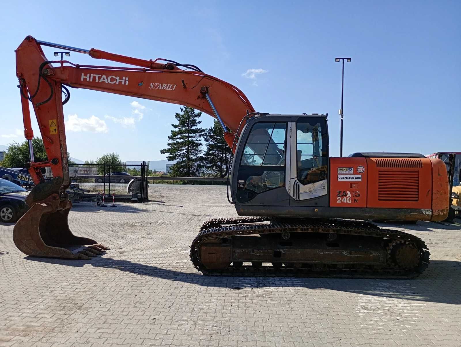 Багер Hitachi ZX240N-3