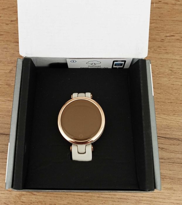 Часовник GARMIN LILY Rose Gold в Гаранция