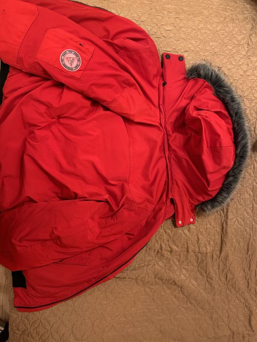 Яке GUESS червено размер S