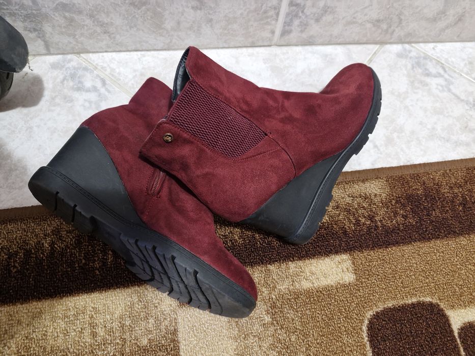 Дамски боти на Tendez, във винено червен цвят, номер 38