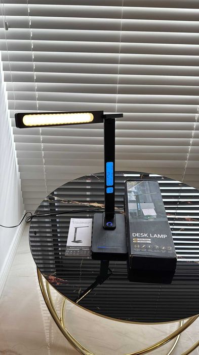 Încărcător wireless și lampa