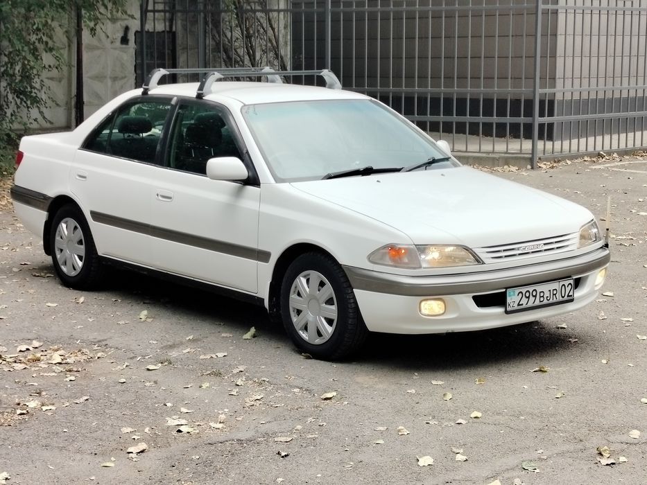 Продам Тойота Карина