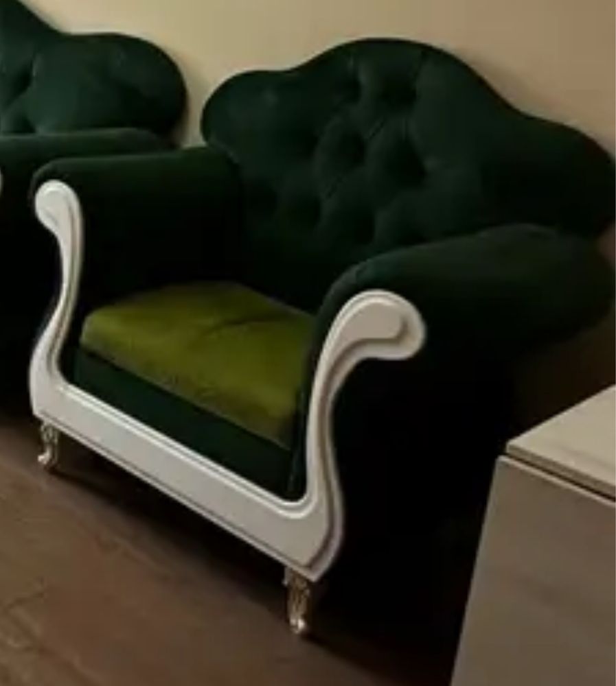 Диван с креслами и даухярусный кровать