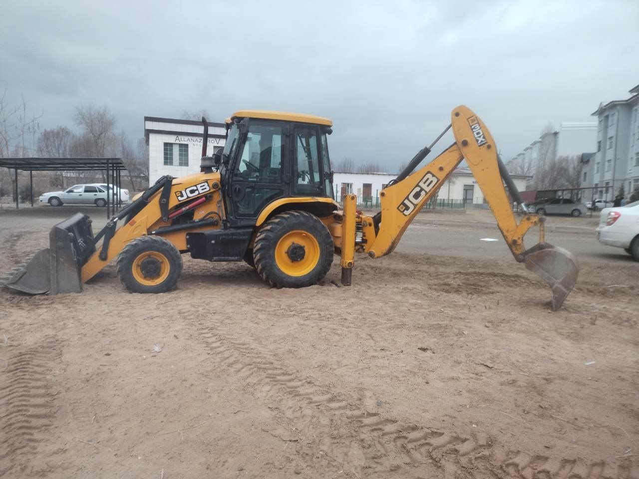 JCB 3DX сатылады Моточас 4800