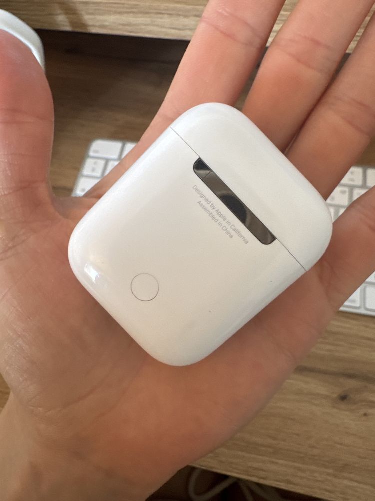 AirPods първо поколение