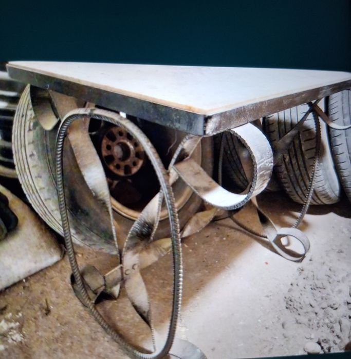 Продавам мраморна маса