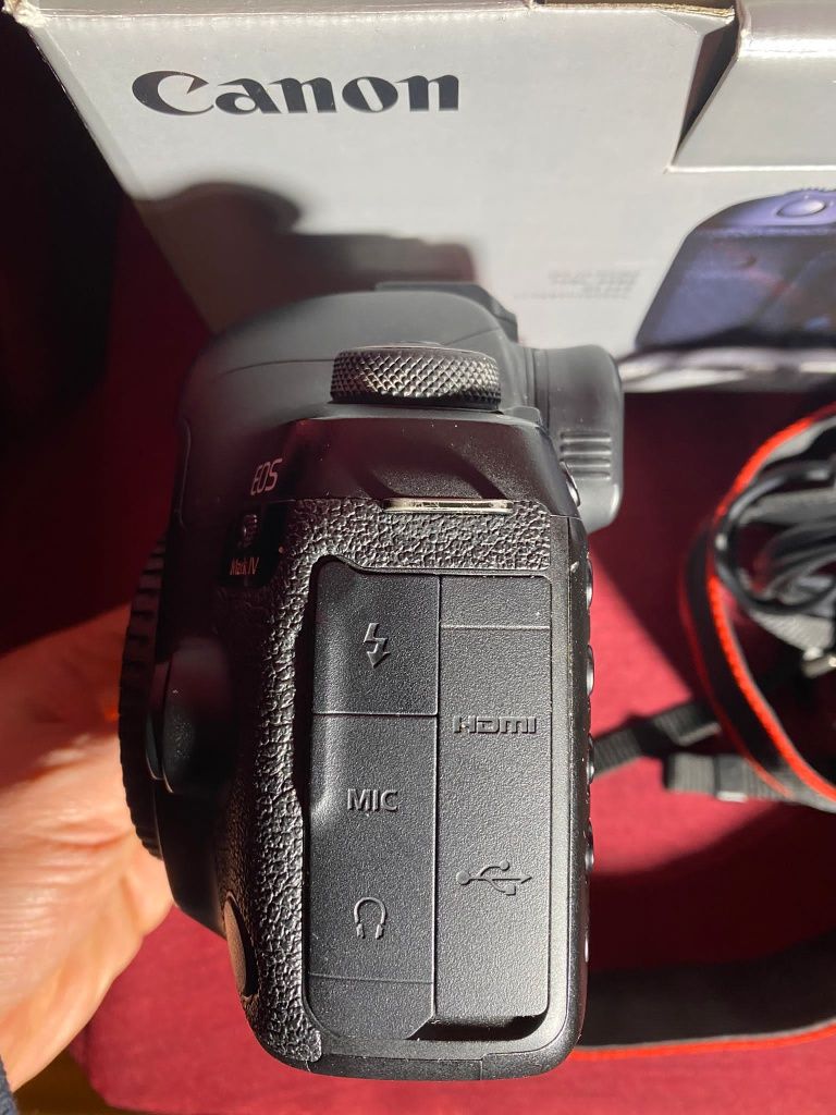 Canon 5D Mark IV ca nou 3300cadre