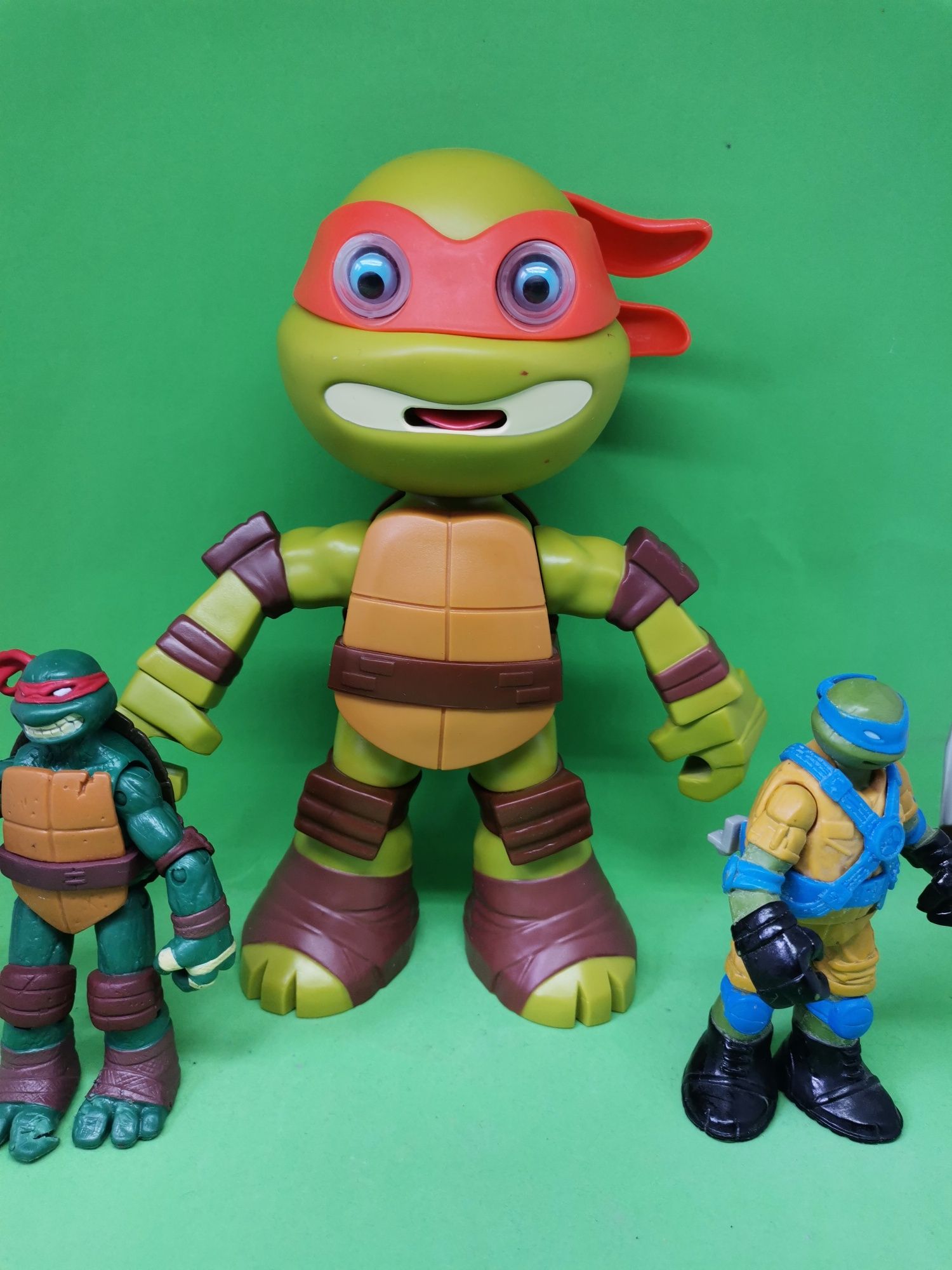 Țestoasele Ninja. Michelangelo figurină interactivă. Playmates turtles