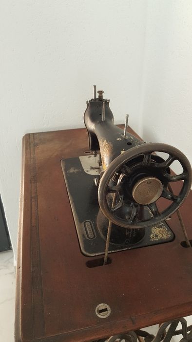 Vand masina antica de cusut SINGER original