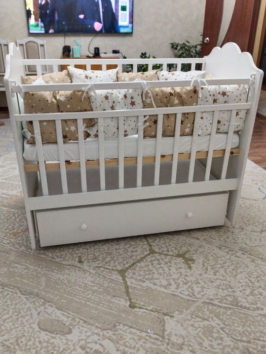 Продается манеж новый