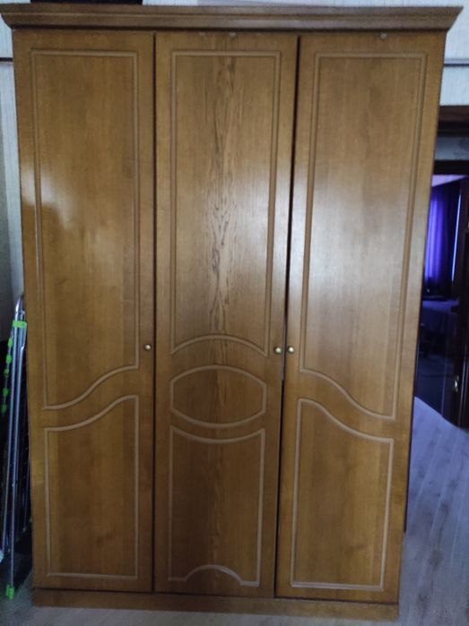 Продам Шкаф, комод, тумбы для спальни.