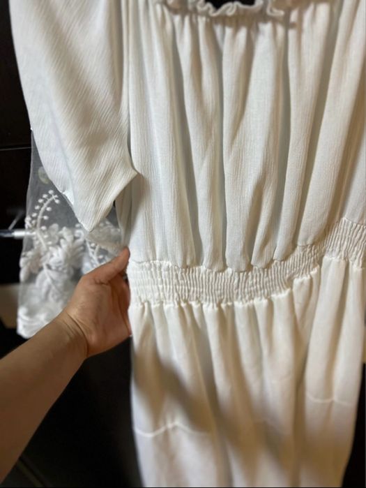 Rochie cununie purtata doar cateva ore. Este dintr-un material usor