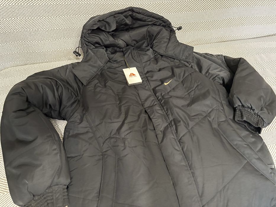Куртка Nike Новая
