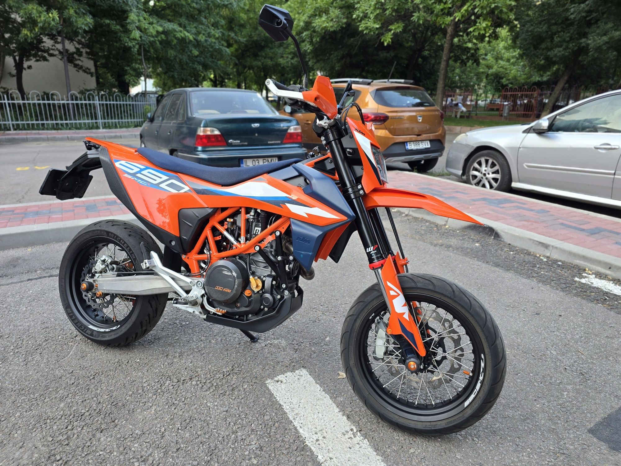 KTM 690 SMC R 2023