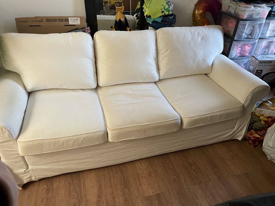 Canapea extensibila ikea