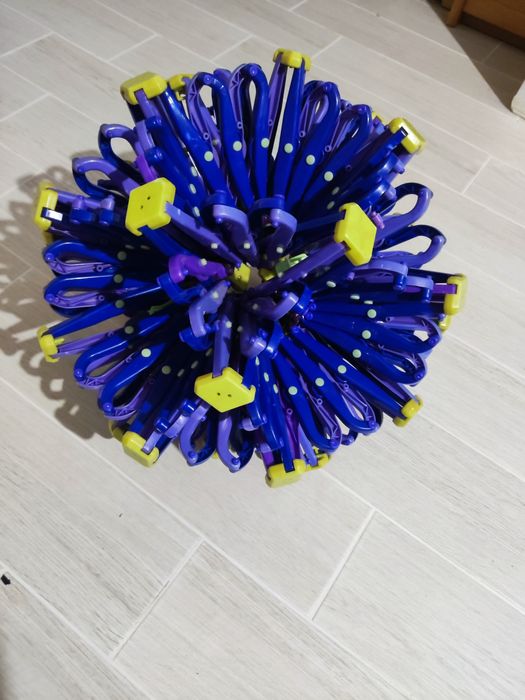 Sfera di Hoberman luminescente