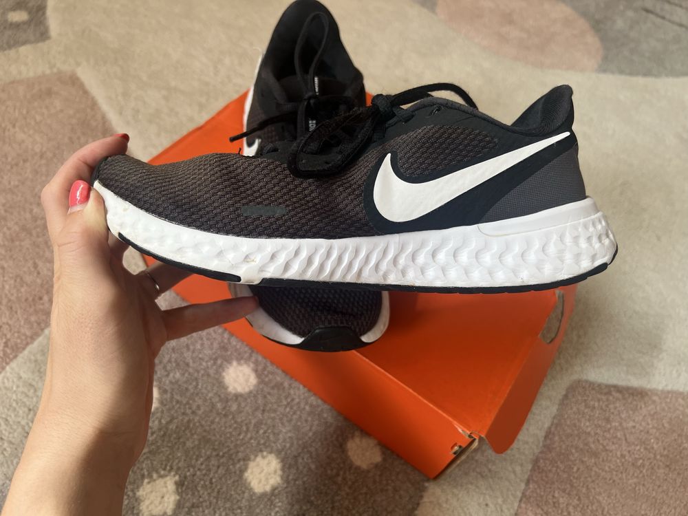 Унисекс Маратонки Nike Revolution 5