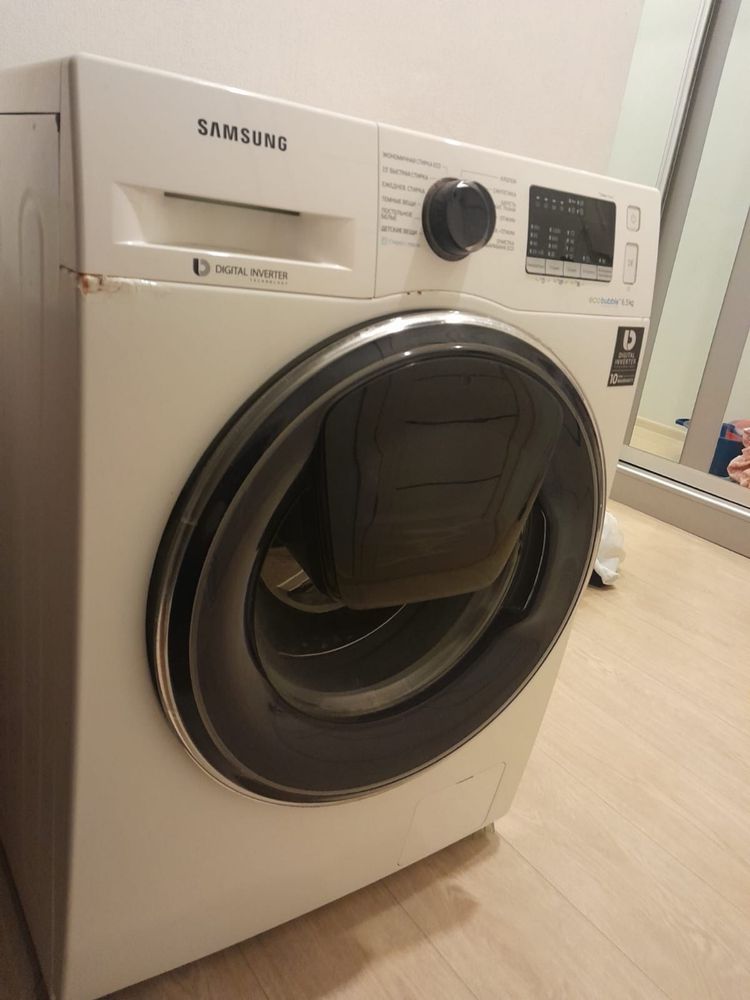 Продам стиральную машину .