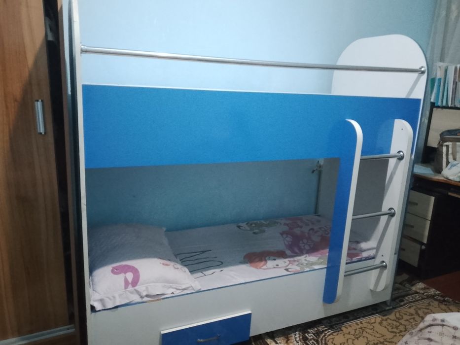 Детский кроват 80/180 метр. 800000 тыс.