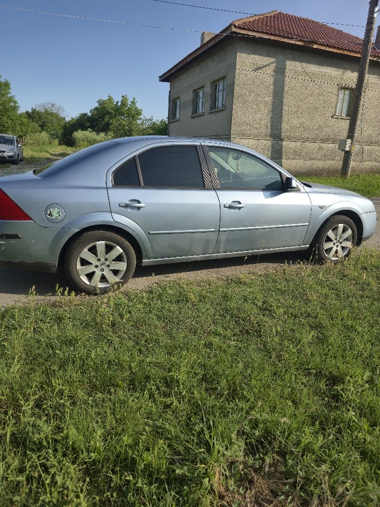 Продавам Форд мондео Mk3,с газова уредба