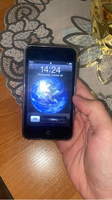 Ipod touch 2 в хорошем состоянии