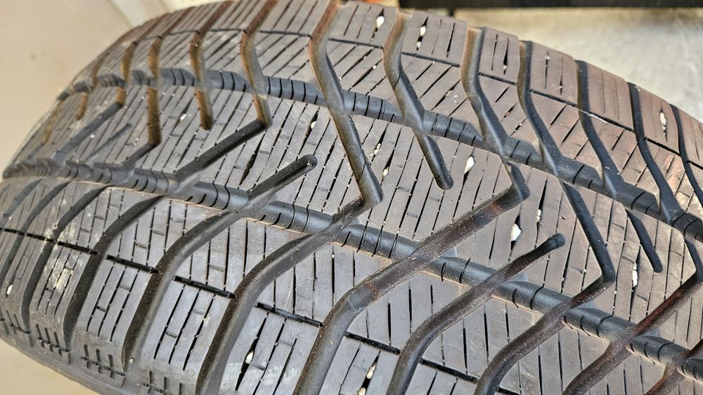 2бр гуми 205 55 16 пирели