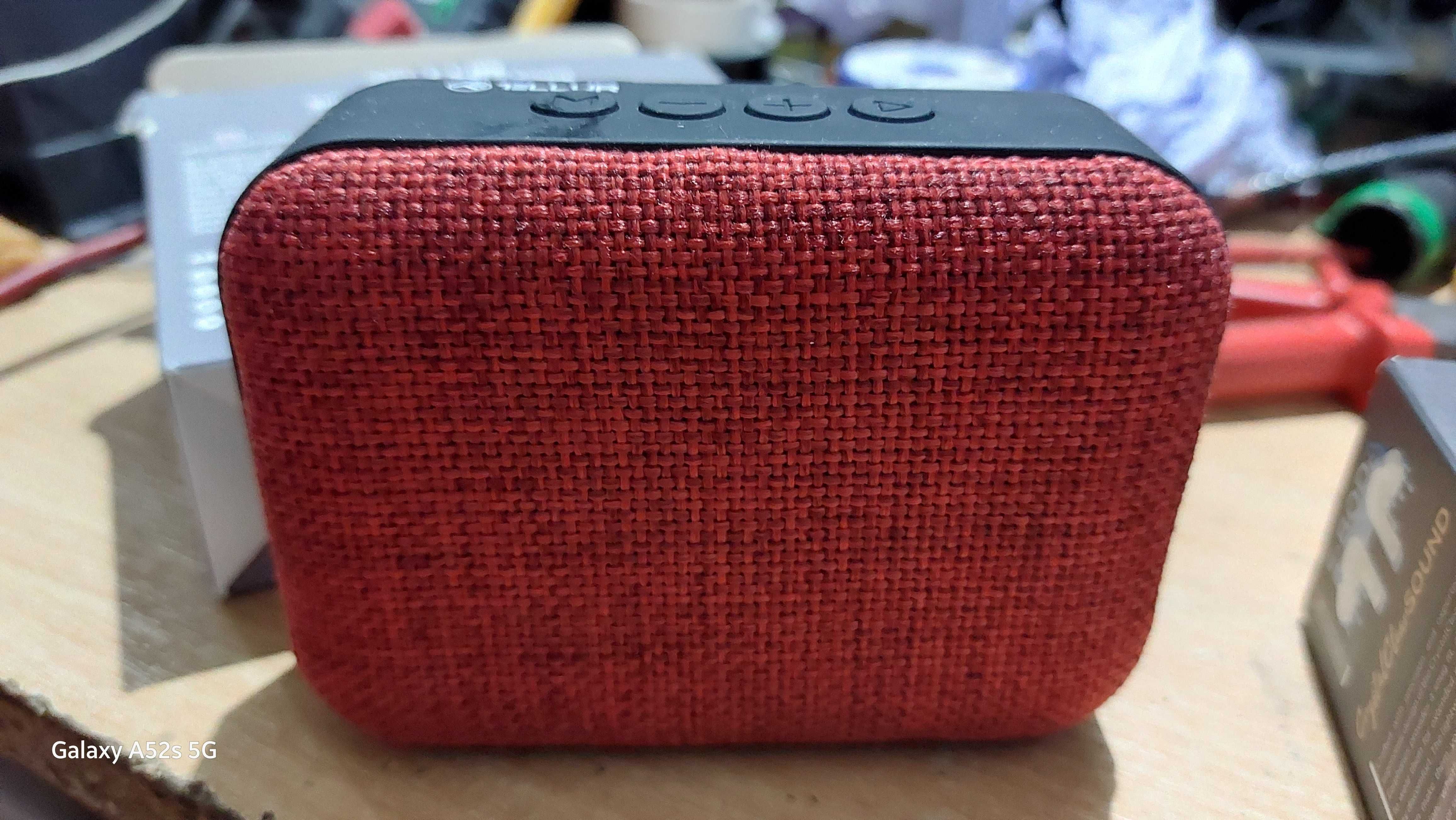 Boxa portabila wireless  Radio  Bluetooth