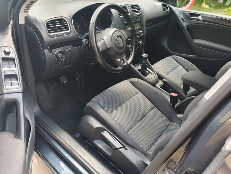 Golf 6 1.6 MPI 102 CP EURO 5 Incalzire in scaune Cornering Senzori par