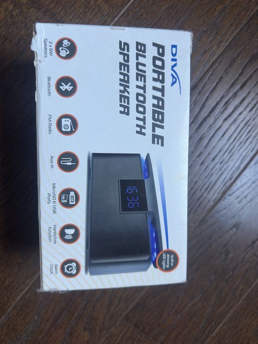 Bluetooth стерео тонколона с функция алармен часовник и FM радио тунер