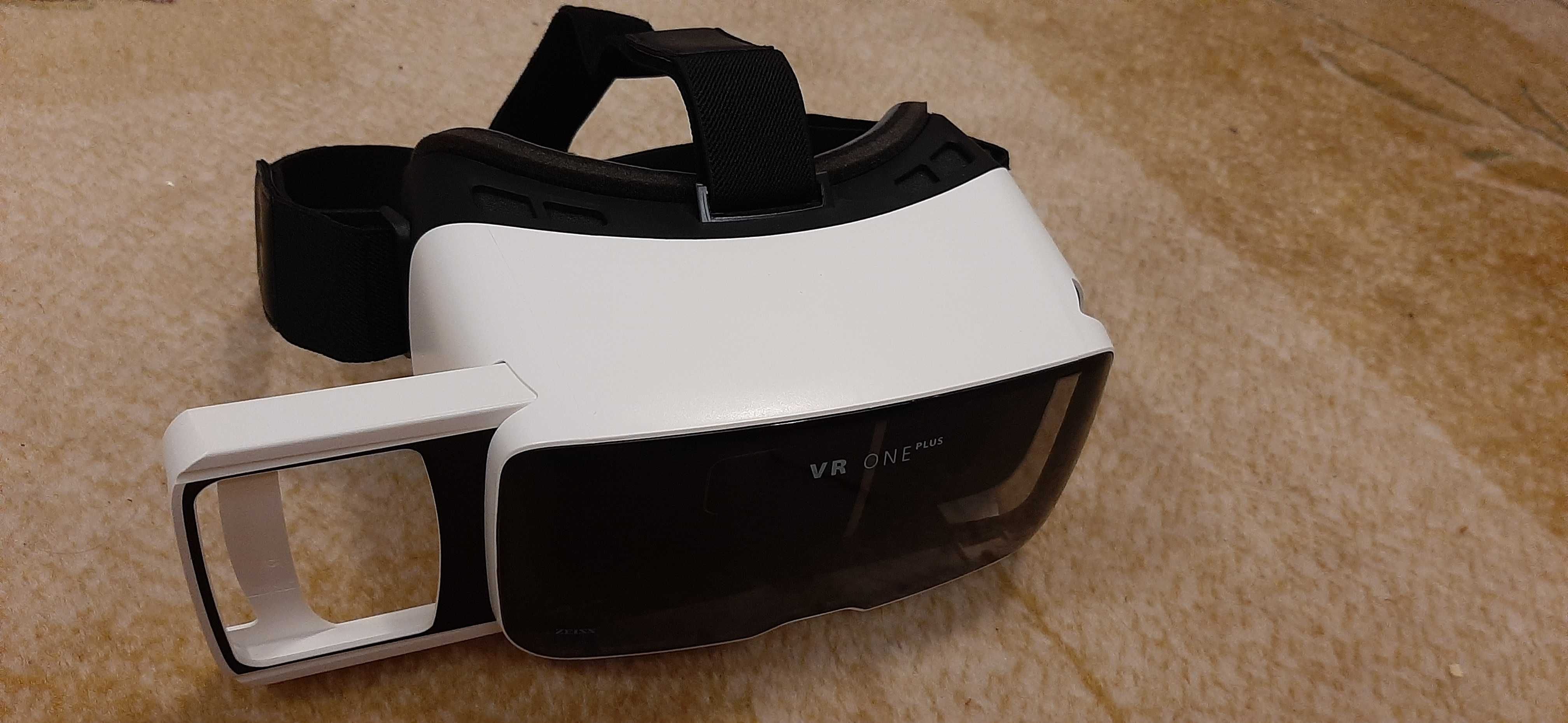 Ochelari realitate virtuala Zeiss VR One Plus