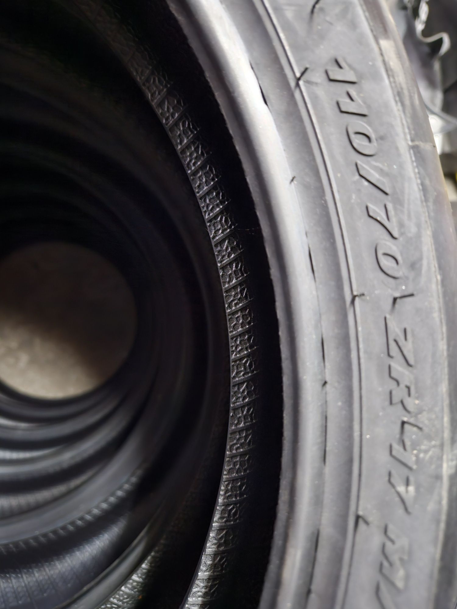 Предна и задна Гуми за мотор 140 70 17 pirelli supercorsa 110 70 17