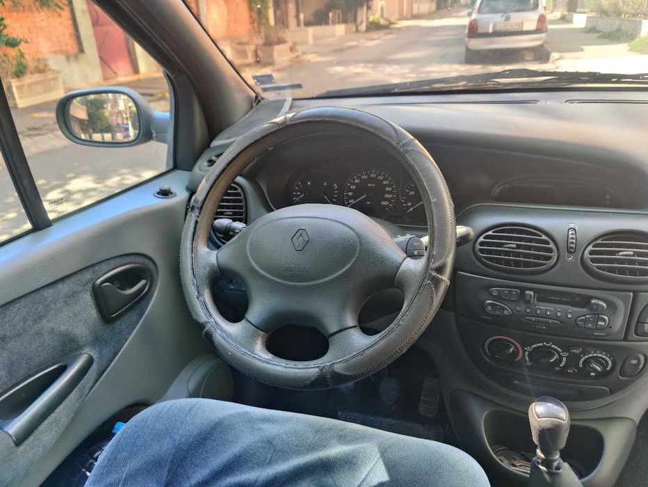 Renault Megane Scenic 1.6 с Газ